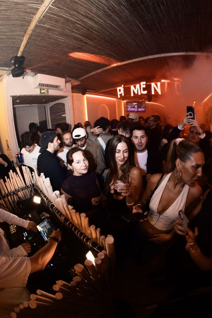 La foule au Pimento